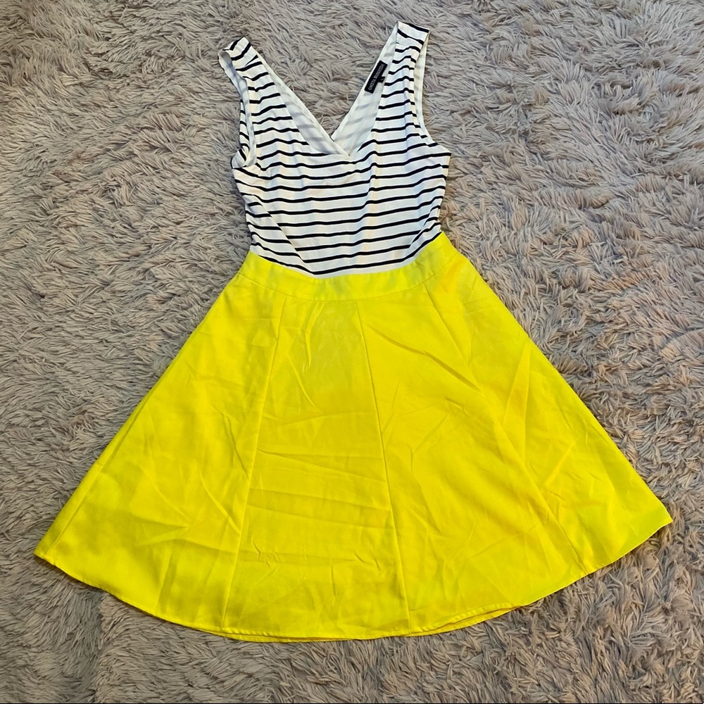 🚨SALE🚨 Cute fun dress